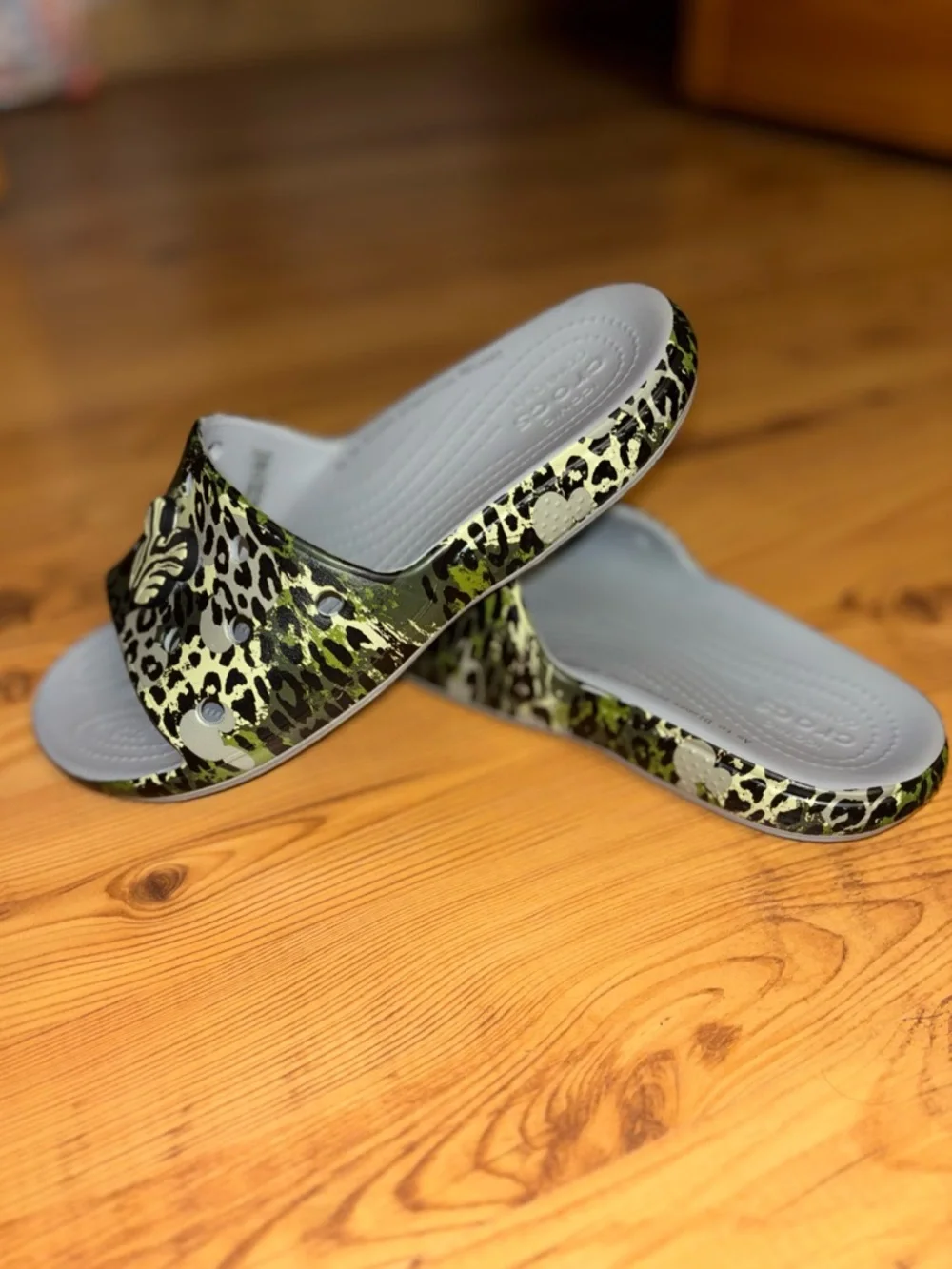CROC x DISNEY Slide Sandals with Green Leopard Print - Picture 2 of 8